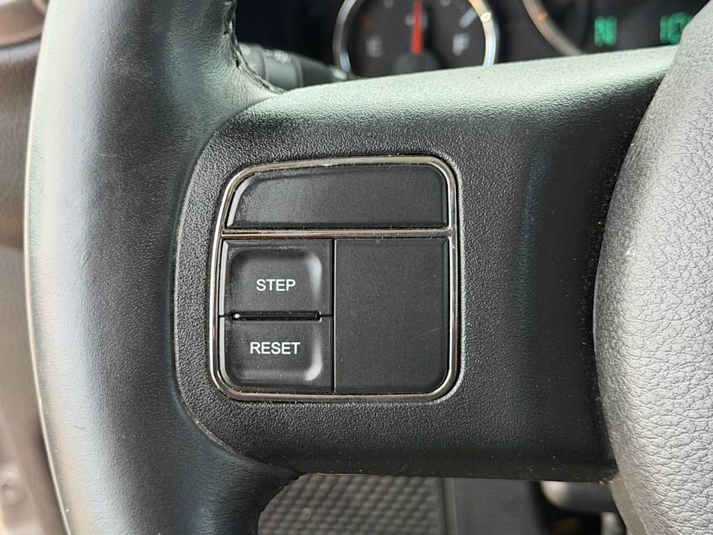 Thumbnail: 2013 Jeep Wrangler - 16