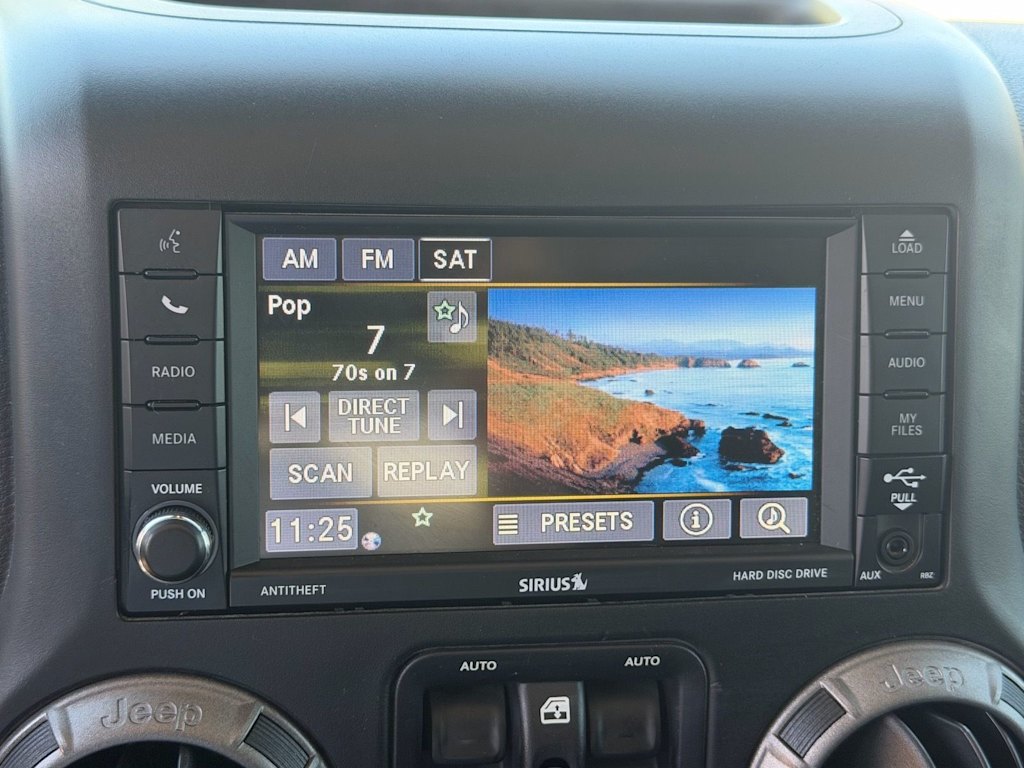 Thumbnail: 2016 Jeep Wrangler - 12