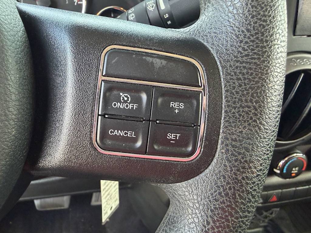 Thumbnail: 2018 Jeep Wrangler - 18