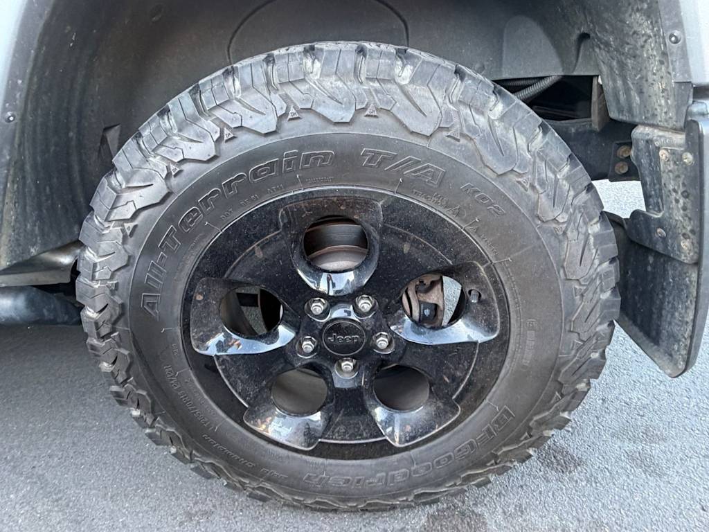 Thumbnail: 2015 Jeep Wrangler - 3