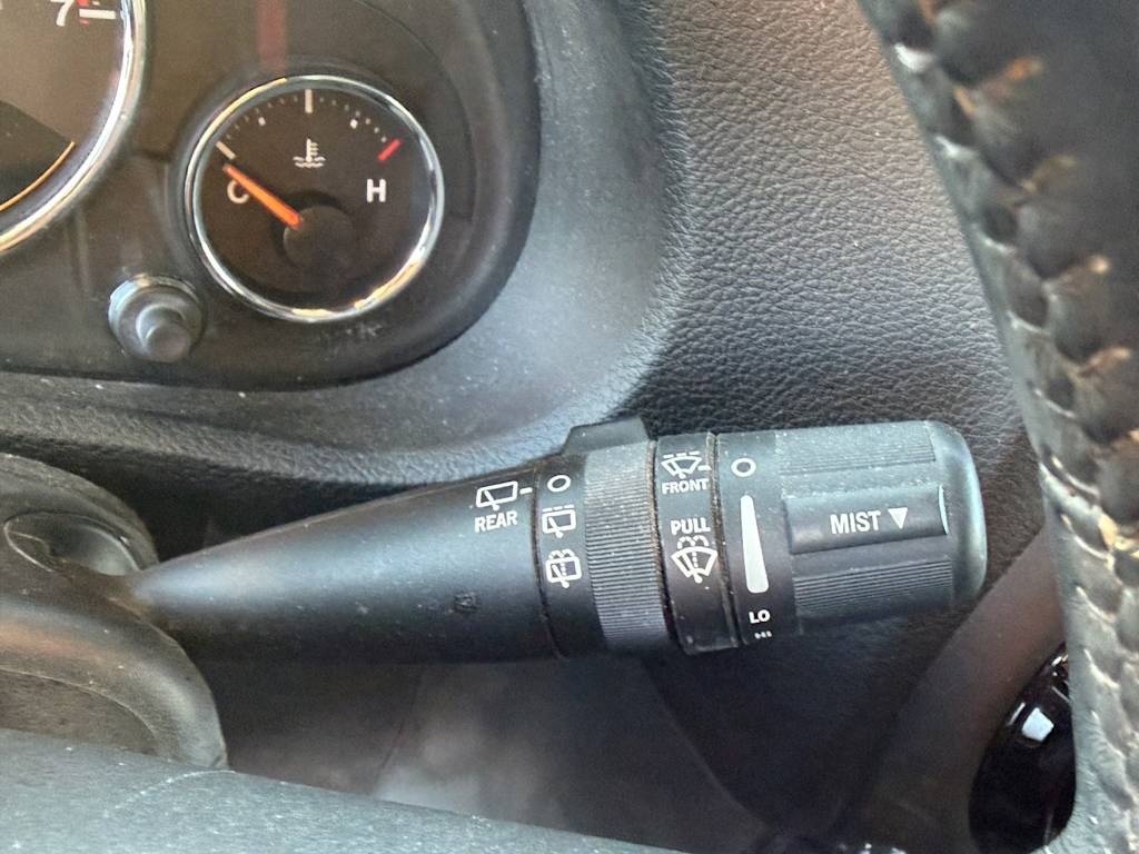 Thumbnail: 2015 Jeep Wrangler - 13