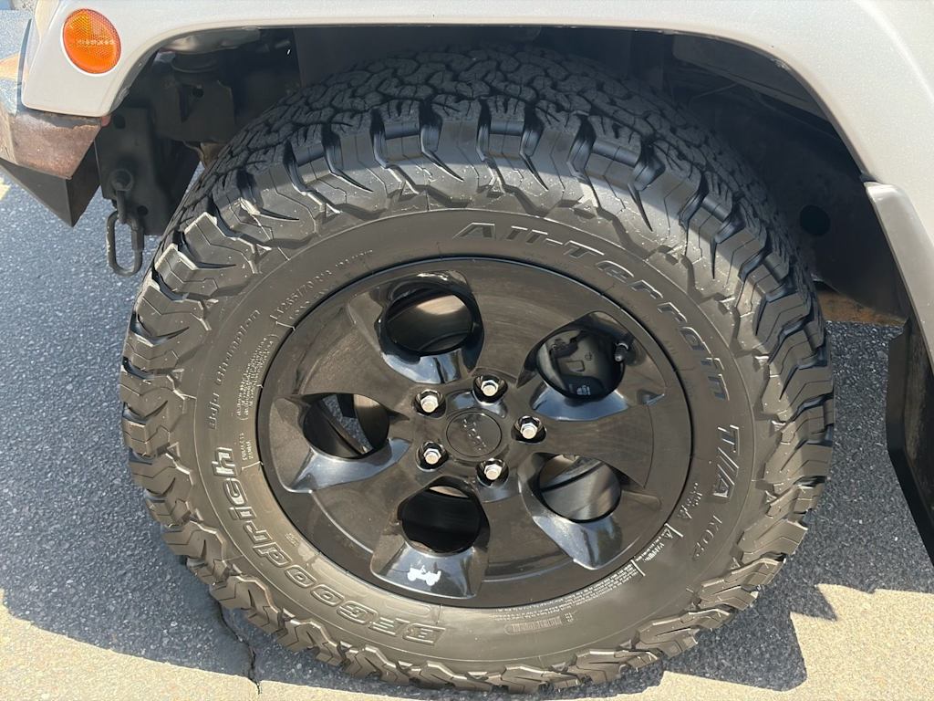 Thumbnail: 2015 Jeep Wrangler - 6