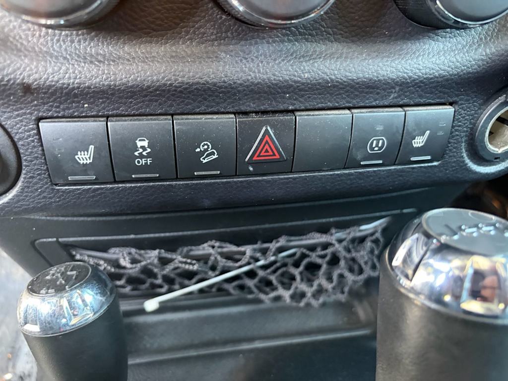 Thumbnail: 2015 Jeep Wrangler - 28