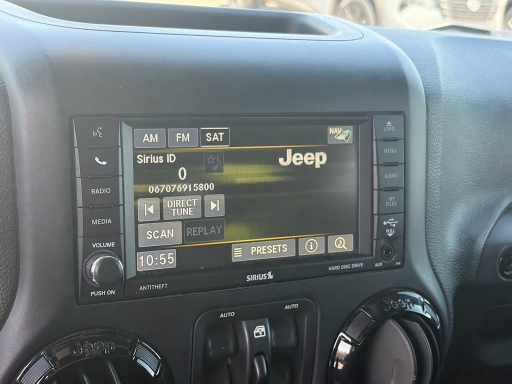 Thumbnail: 2015 Jeep Wrangler - 10