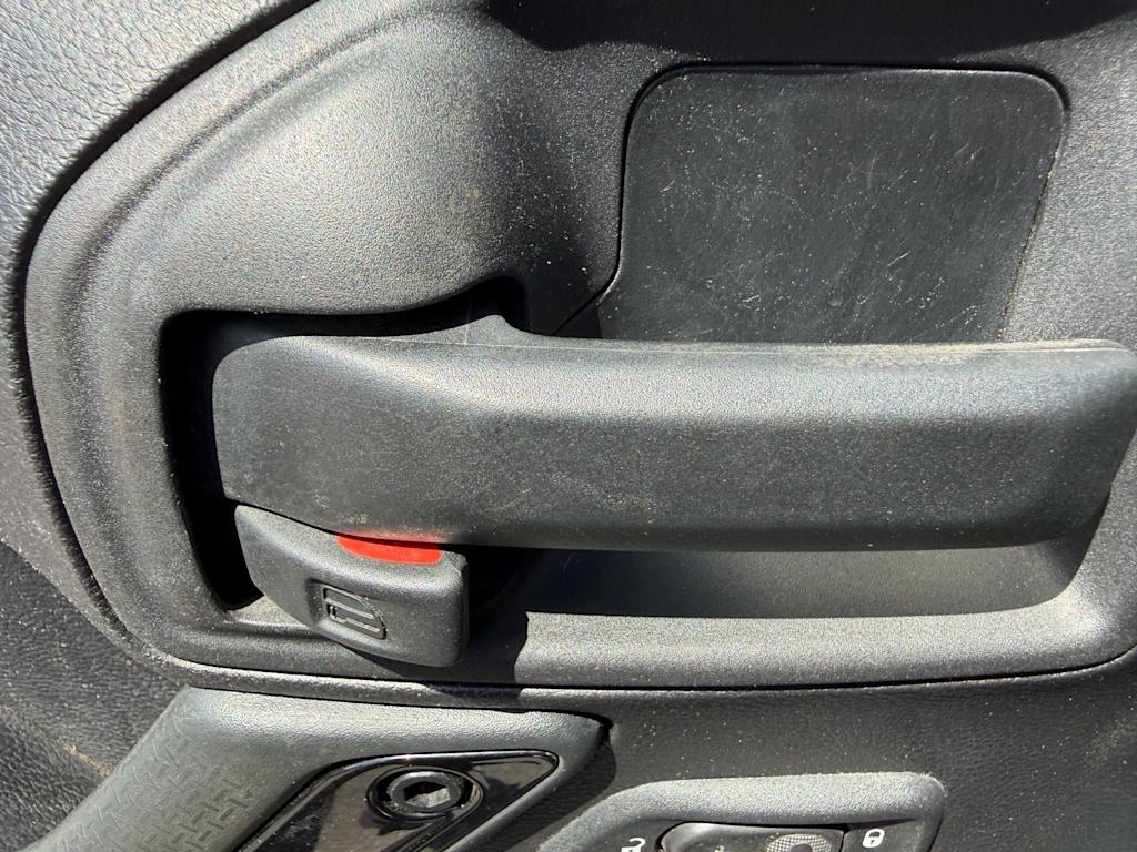 Thumbnail: 2015 Jeep Wrangler - 22