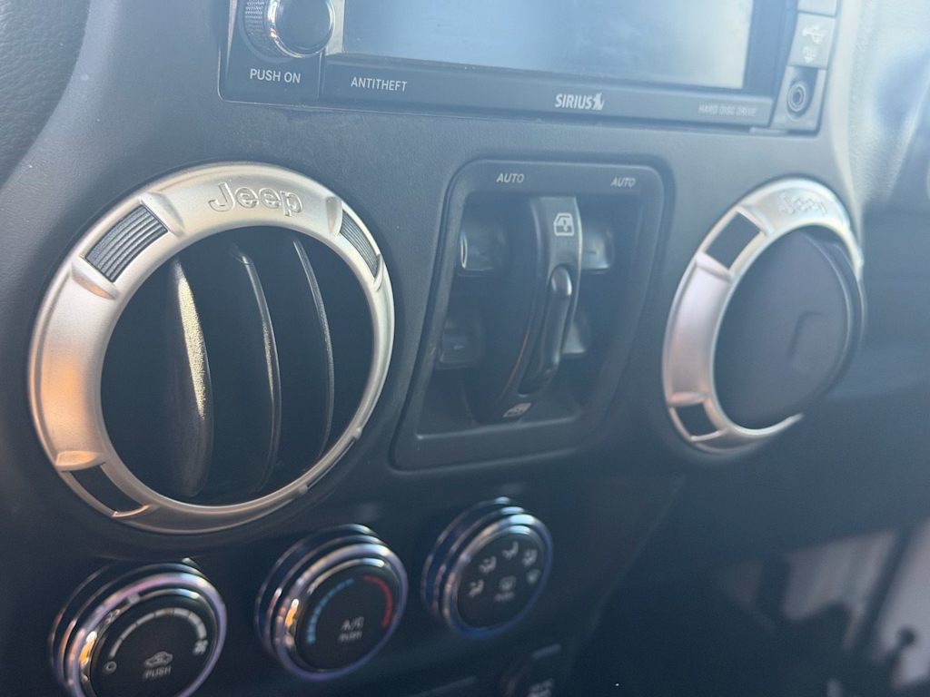 Thumbnail: 2017 Jeep Wrangler - 4