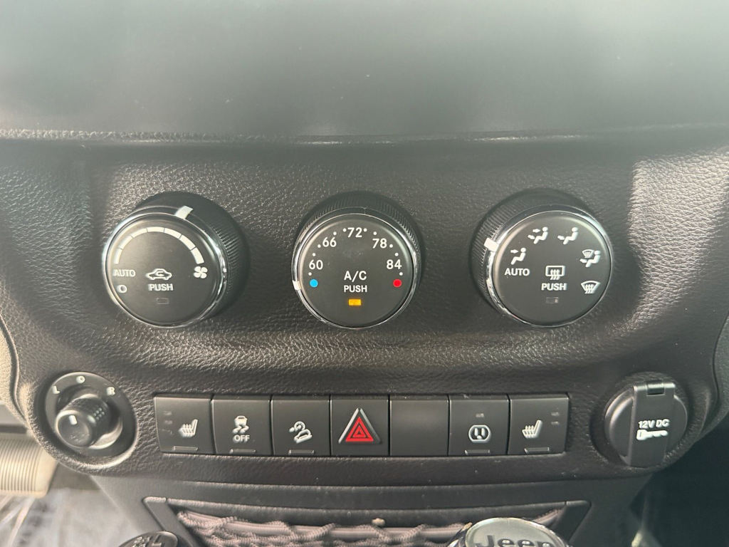 Thumbnail: 2017 Jeep Wrangler - 30