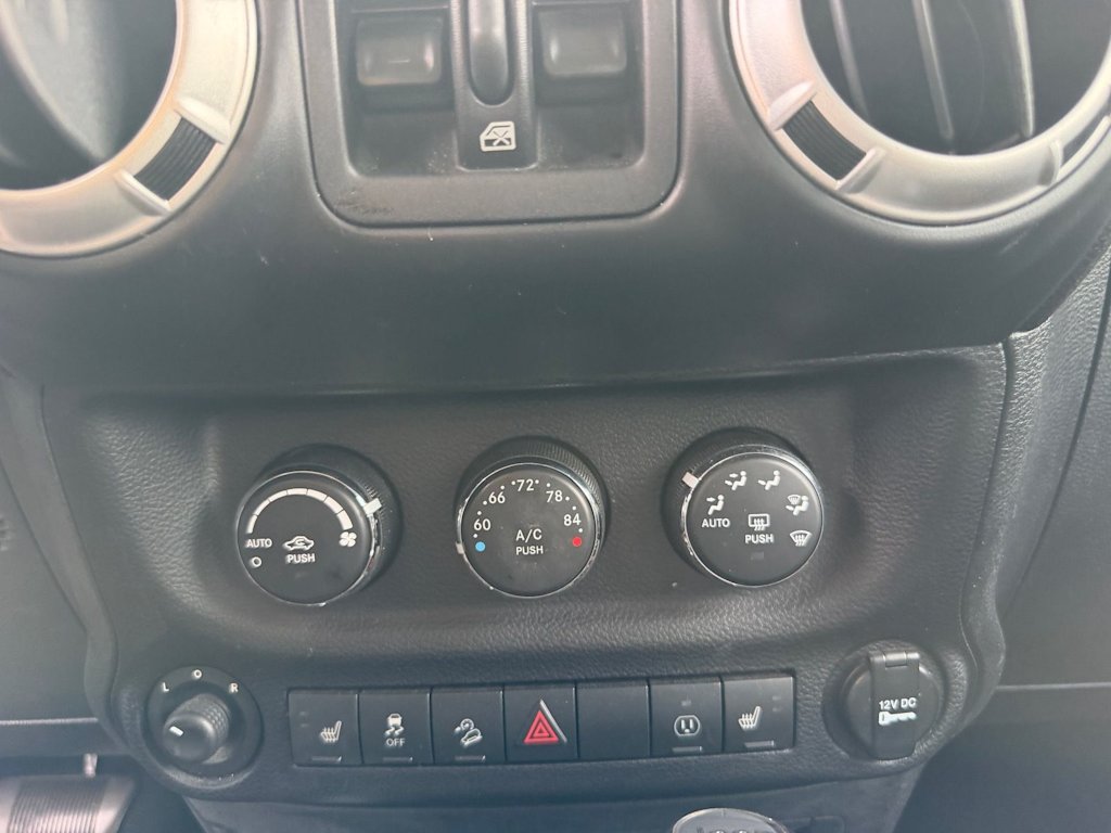 Thumbnail: 2014 Jeep Wrangler - 14