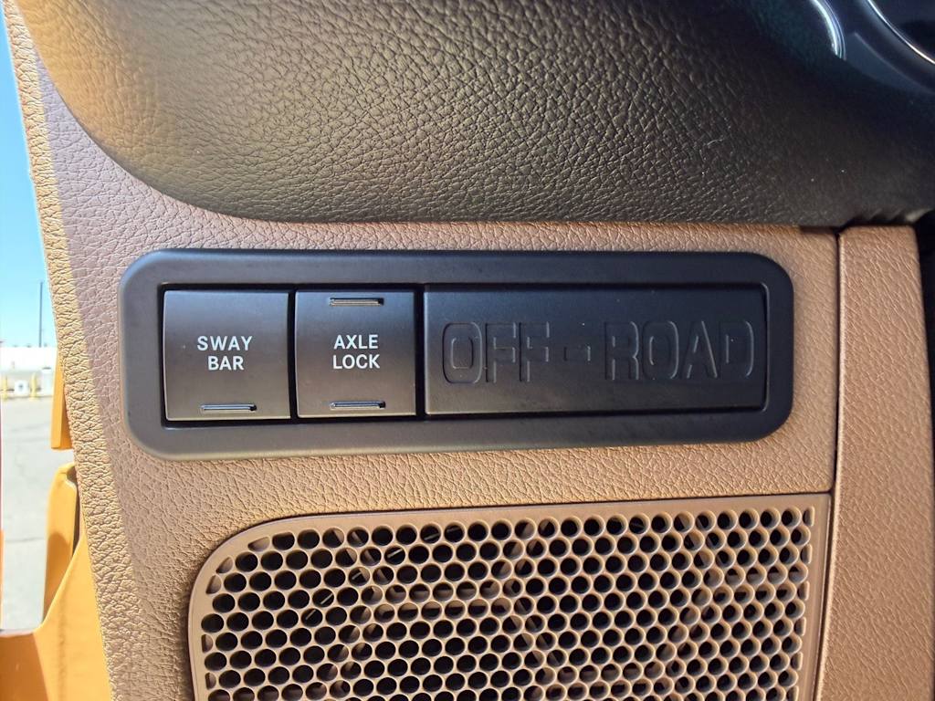 Thumbnail: 2014 Jeep Wrangler - 14