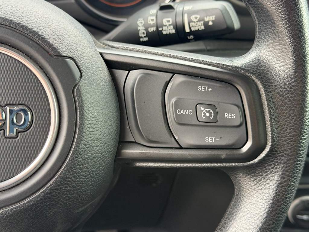 Thumbnail: 2022 Jeep Wrangler - 18