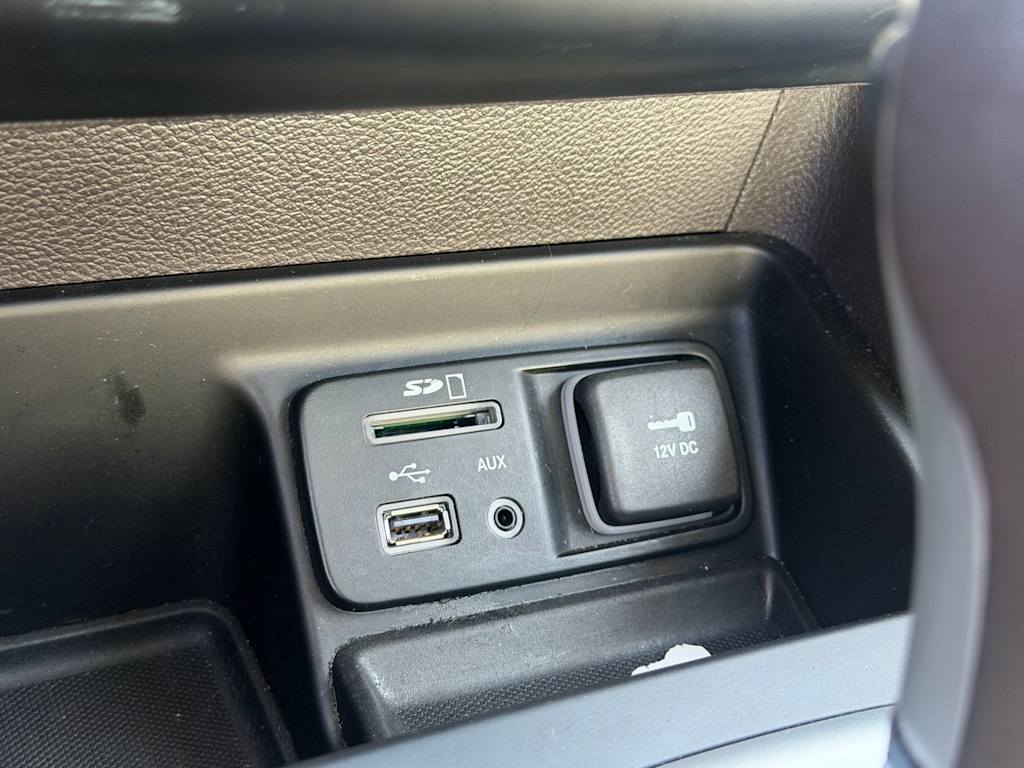 Thumbnail: 2016 Jeep Cherokee - 18
