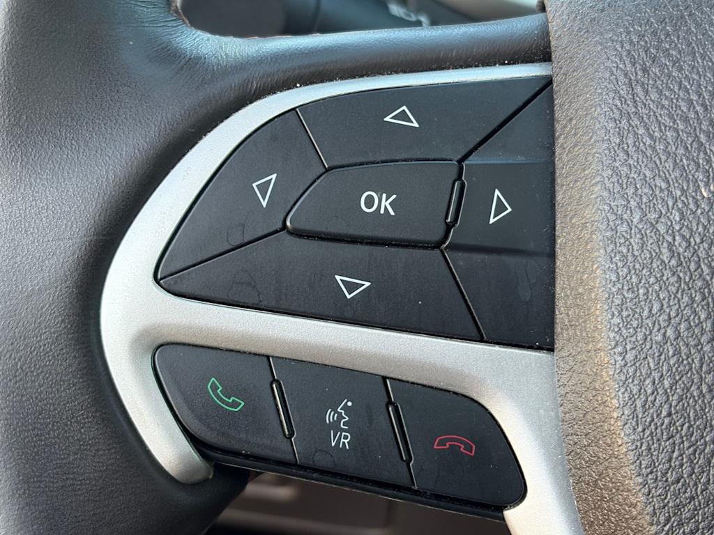 Thumbnail: 2016 Jeep Cherokee - 24