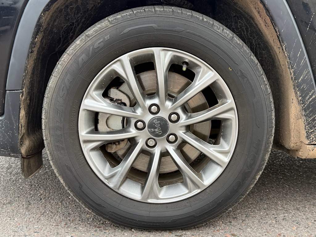 Thumbnail: 2020 Jeep Cherokee - 3