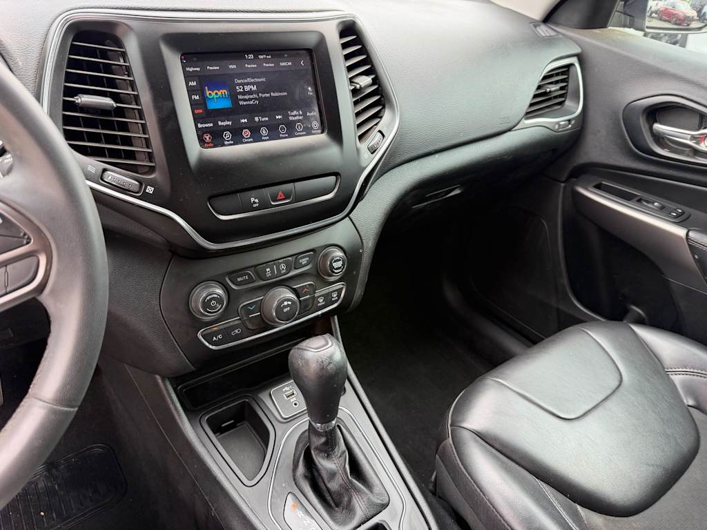 Thumbnail: 2020 Jeep Cherokee - 4