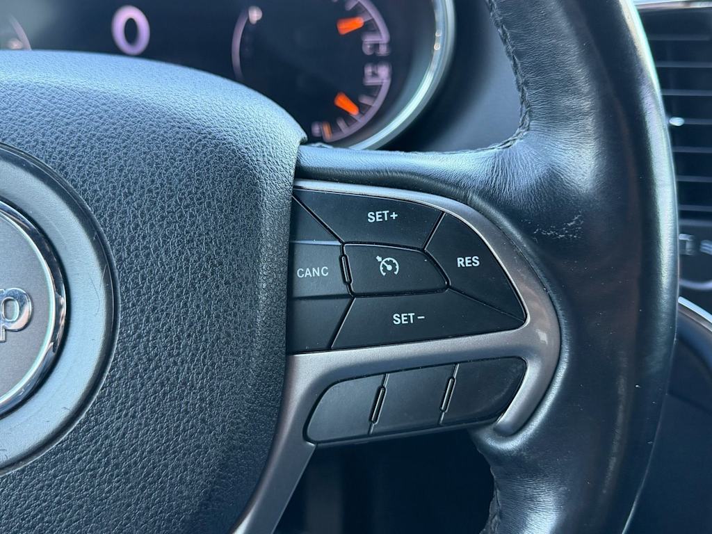 Thumbnail: 2018 Jeep Grand Cherokee - 19