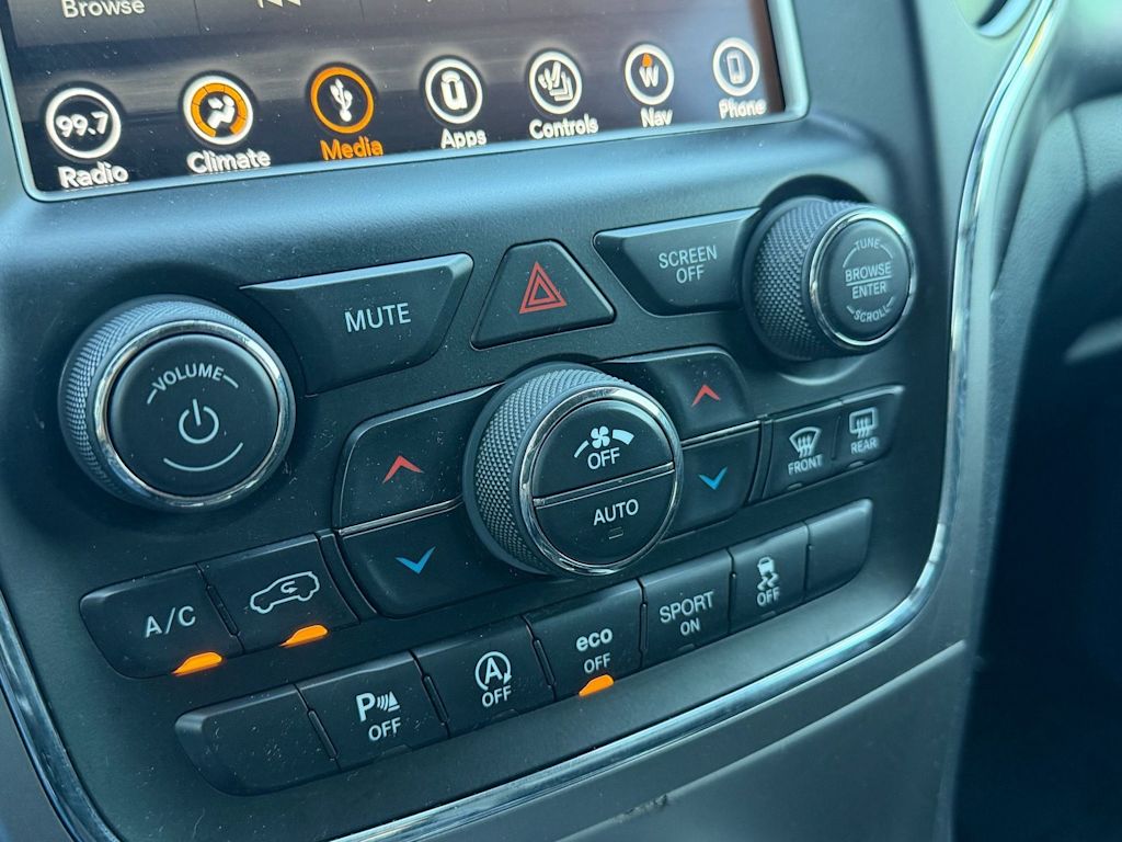 Thumbnail: 2018 Jeep Grand Cherokee - 22