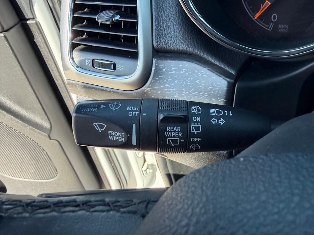 Thumbnail: 2018 Jeep Grand Cherokee - 15
