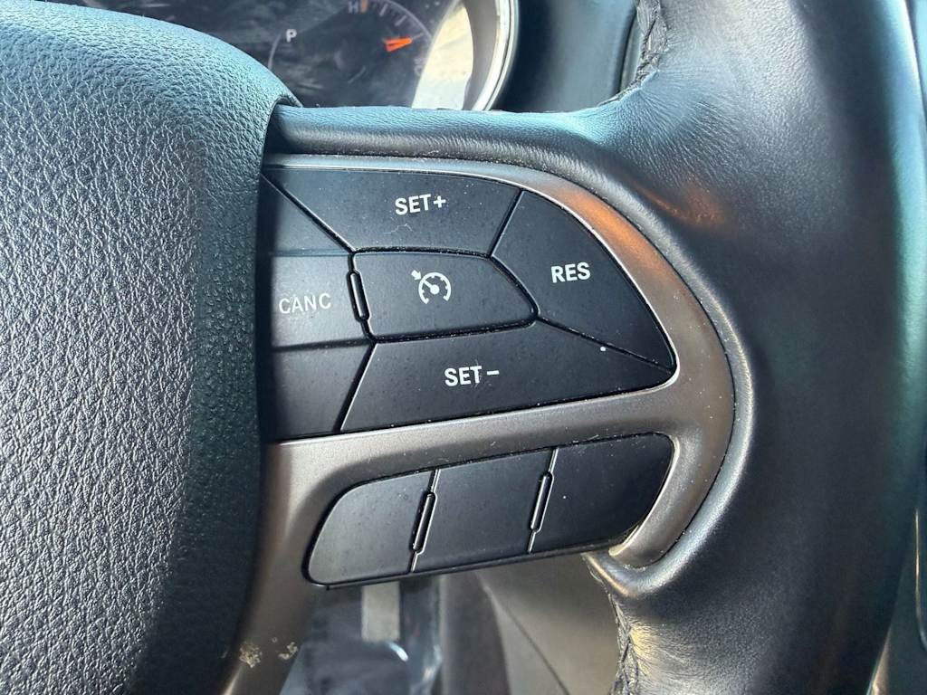 Thumbnail: 2018 Jeep Grand Cherokee - 24