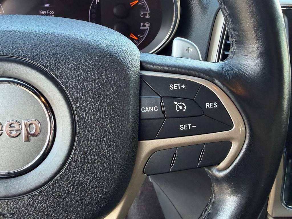 Thumbnail: 2015 Jeep Grand Cherokee - 35