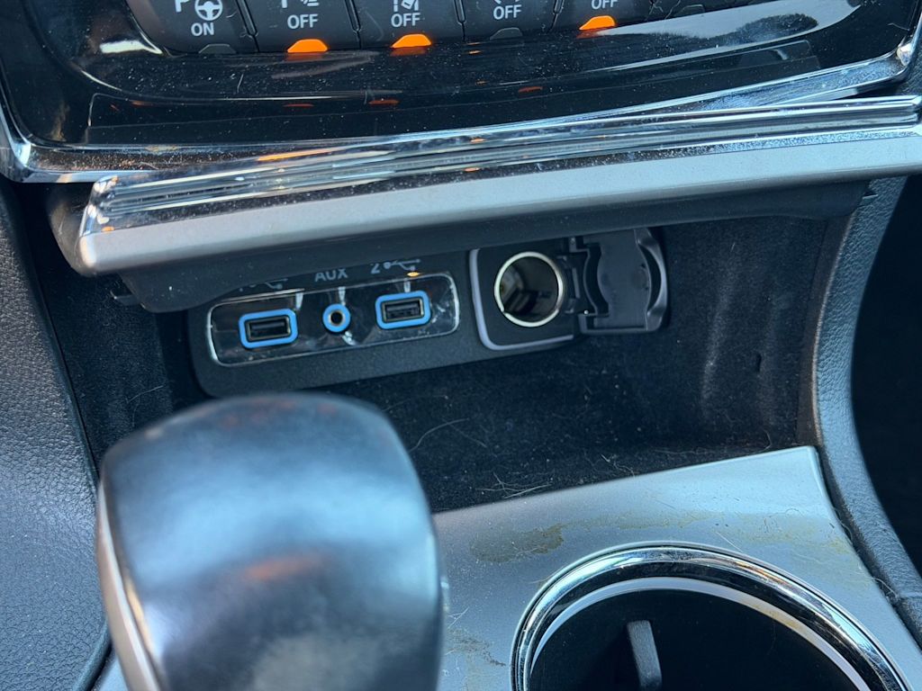 Thumbnail: 2021 Jeep Grand Cherokee - 15