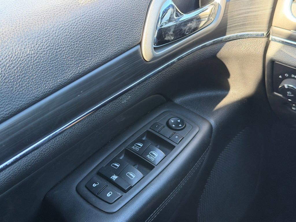 Thumbnail: 2021 Jeep Grand Cherokee - 22
