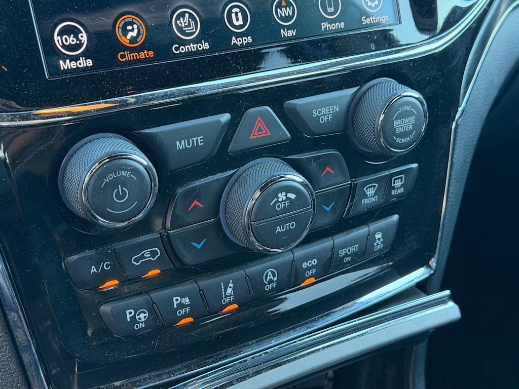 Thumbnail: 2021 Jeep Grand Cherokee - 14