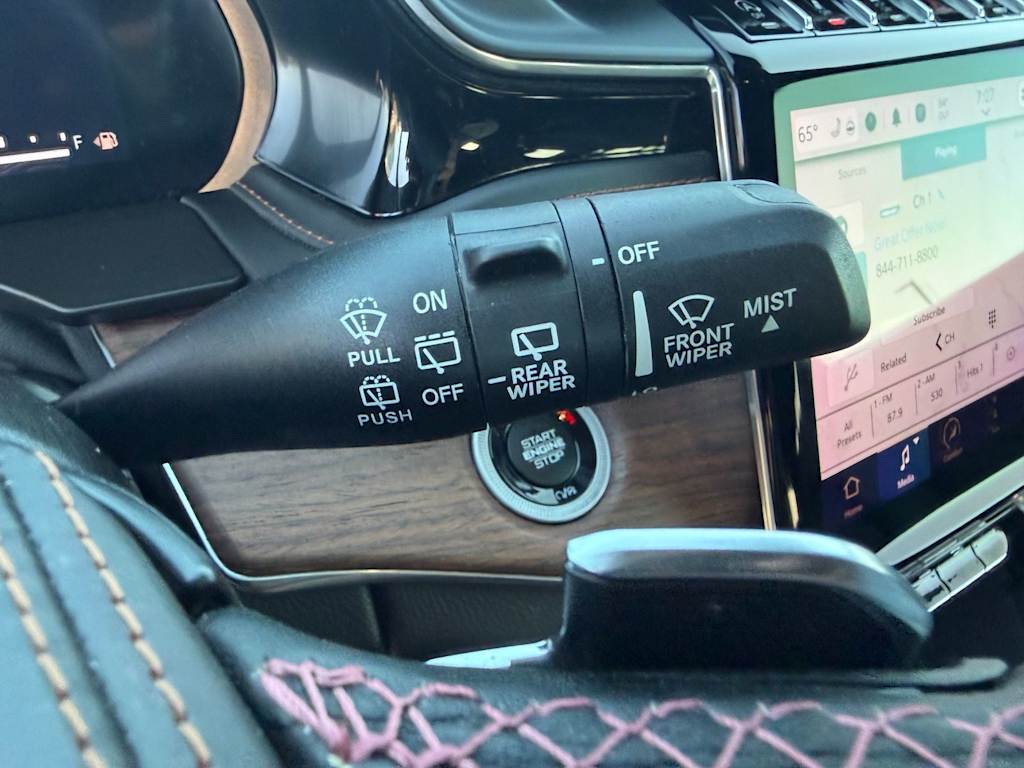 Thumbnail: 2022 Jeep Grand Cherokee - 25