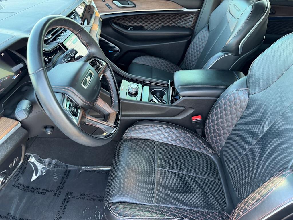 Thumbnail: 2022 Jeep Grand Cherokee - 11