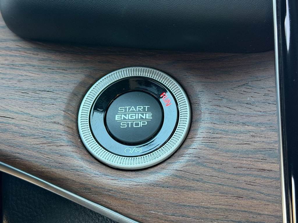 Thumbnail: 2022 Jeep Grand Cherokee - 29
