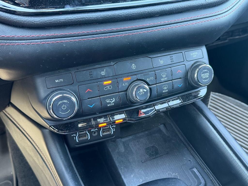 Thumbnail: 2021 Dodge Durango - 14