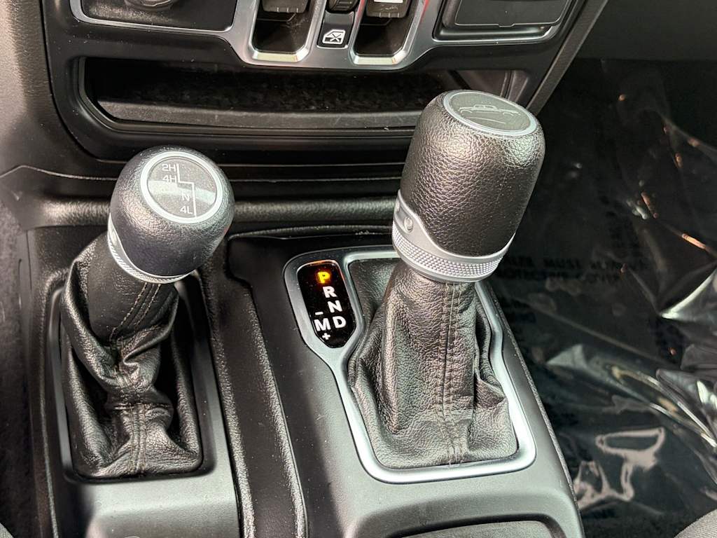 Thumbnail: 2021 Jeep Gladiator - 28