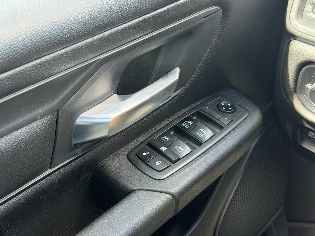 Thumbnail: 2019 RAM 1500 - 19