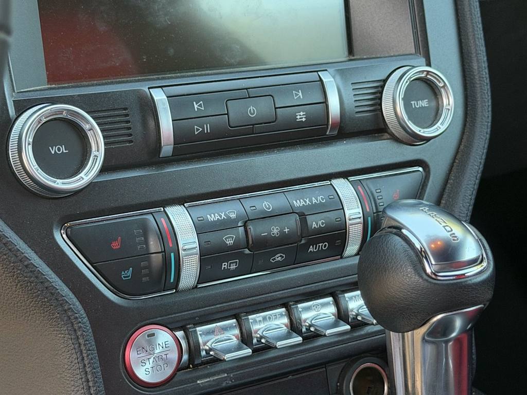 Thumbnail: 2019 Ford Mustang - 10