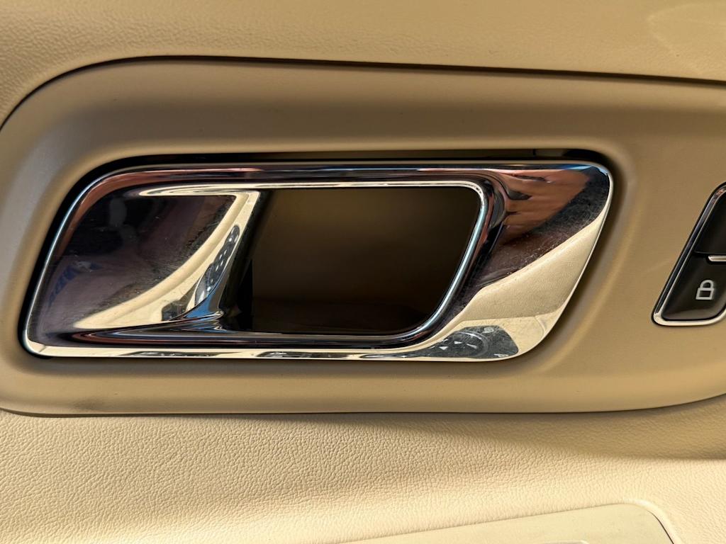 Thumbnail: 2017 Ford Taurus - 21
