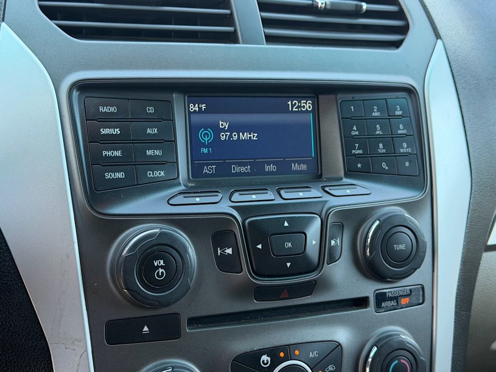 Thumbnail: 2015 Ford Explorer - 11