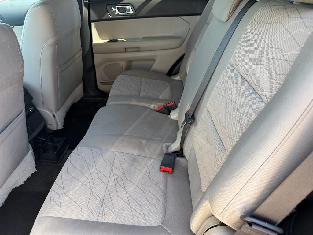 Thumbnail: 2015 Ford Explorer - 18