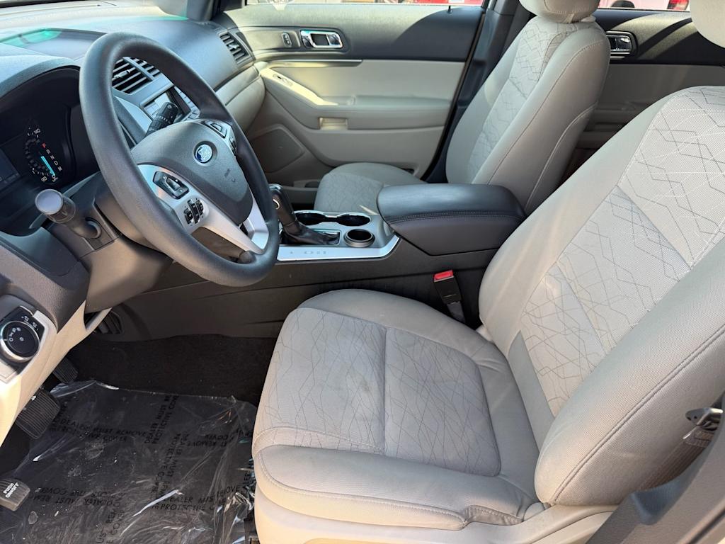 Thumbnail: 2015 Ford Explorer - 8
