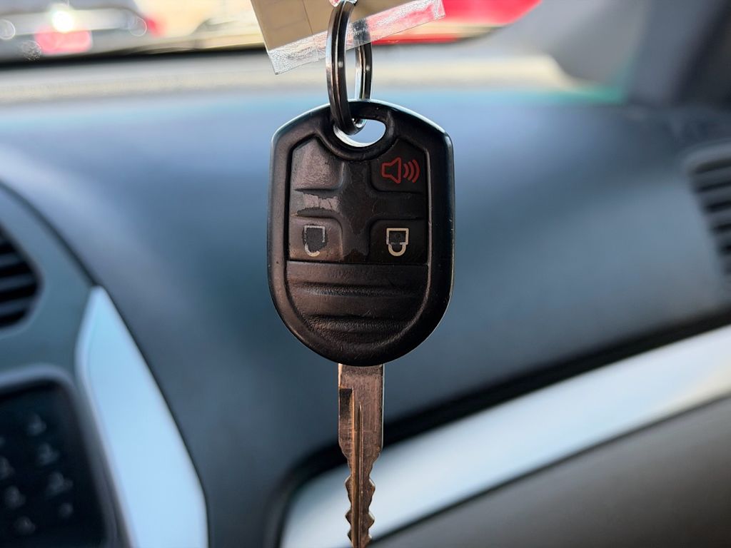 Thumbnail: 2015 Ford Explorer - 26