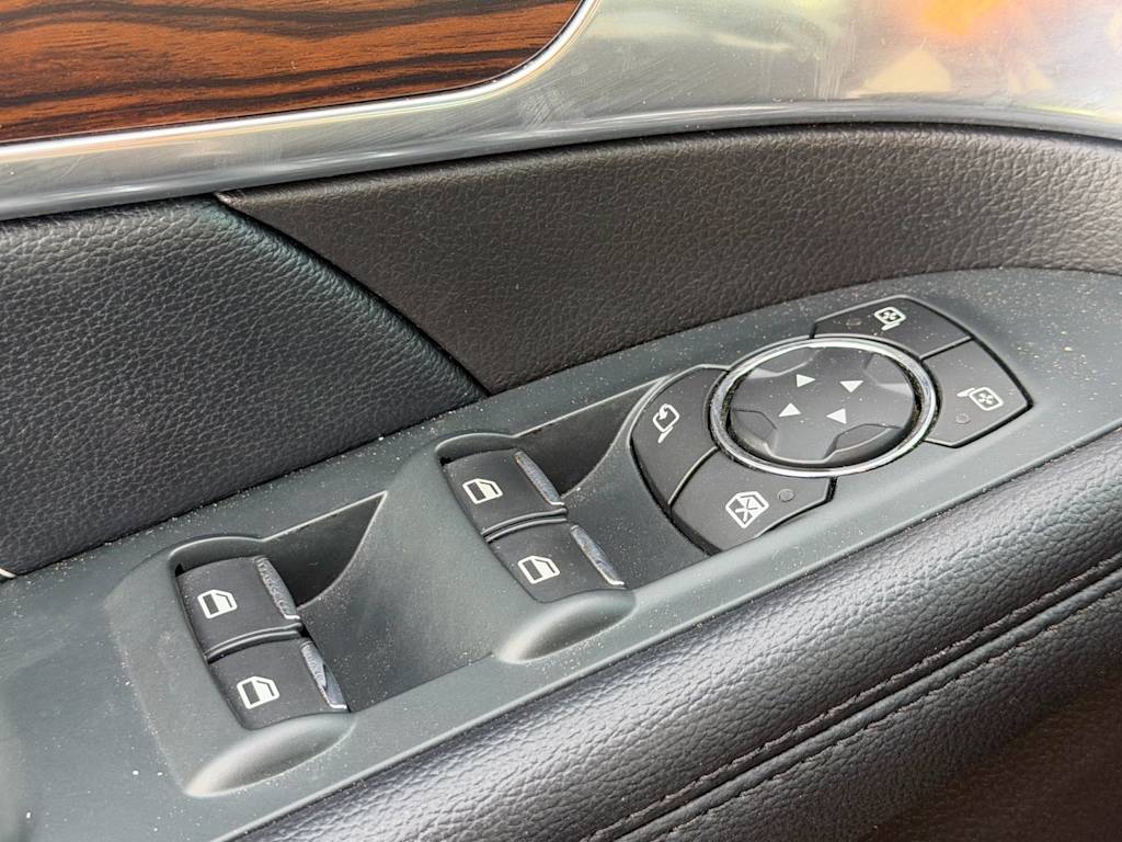 Thumbnail: 2018 Ford Explorer - 14