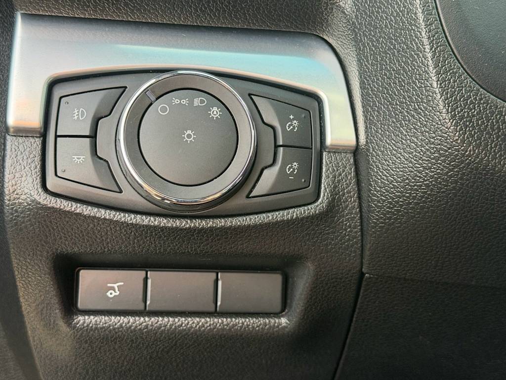 Thumbnail: 2018 Ford Explorer - 13
