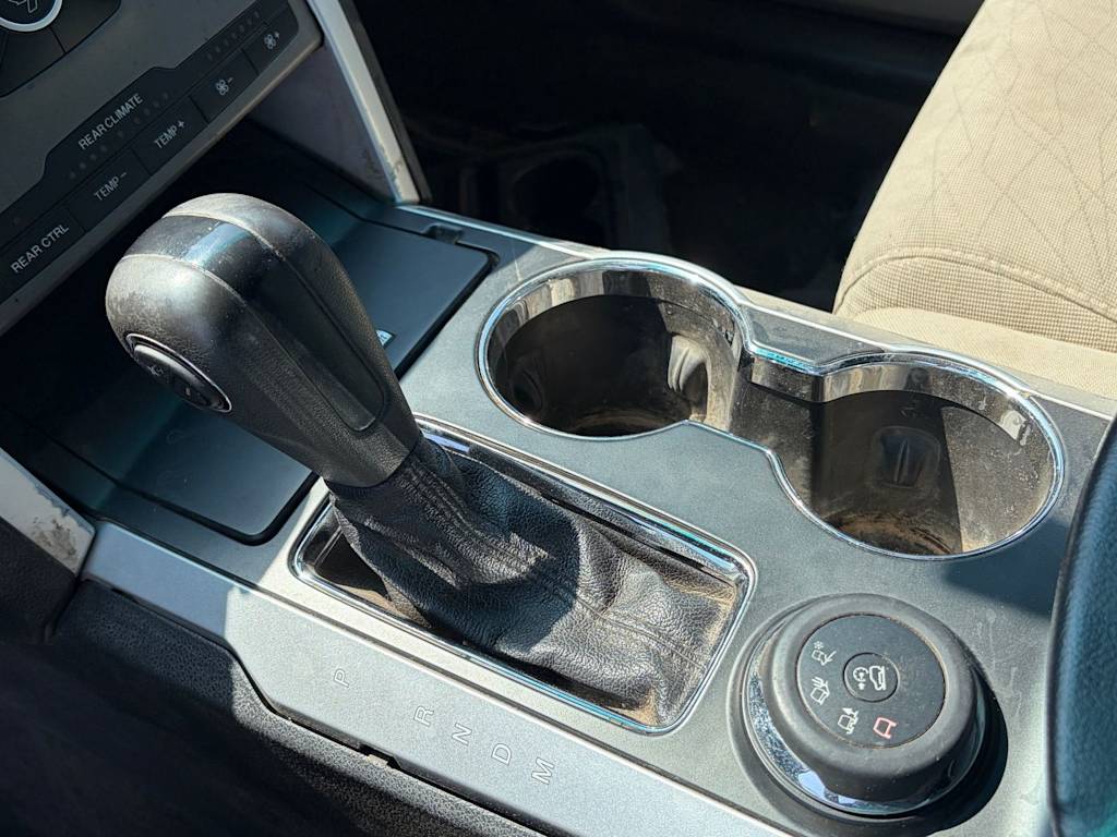 Thumbnail: 2014 Ford Explorer - 21