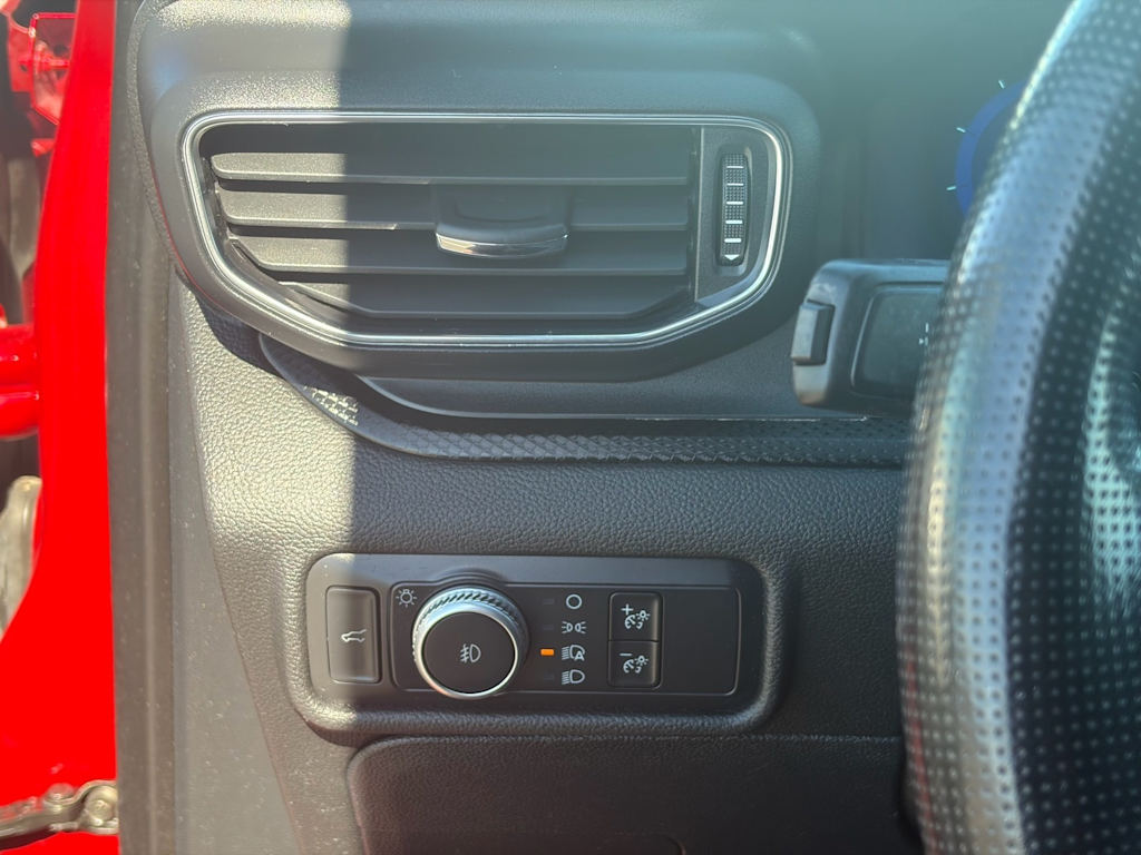 Thumbnail: 2020 Ford Explorer - 22