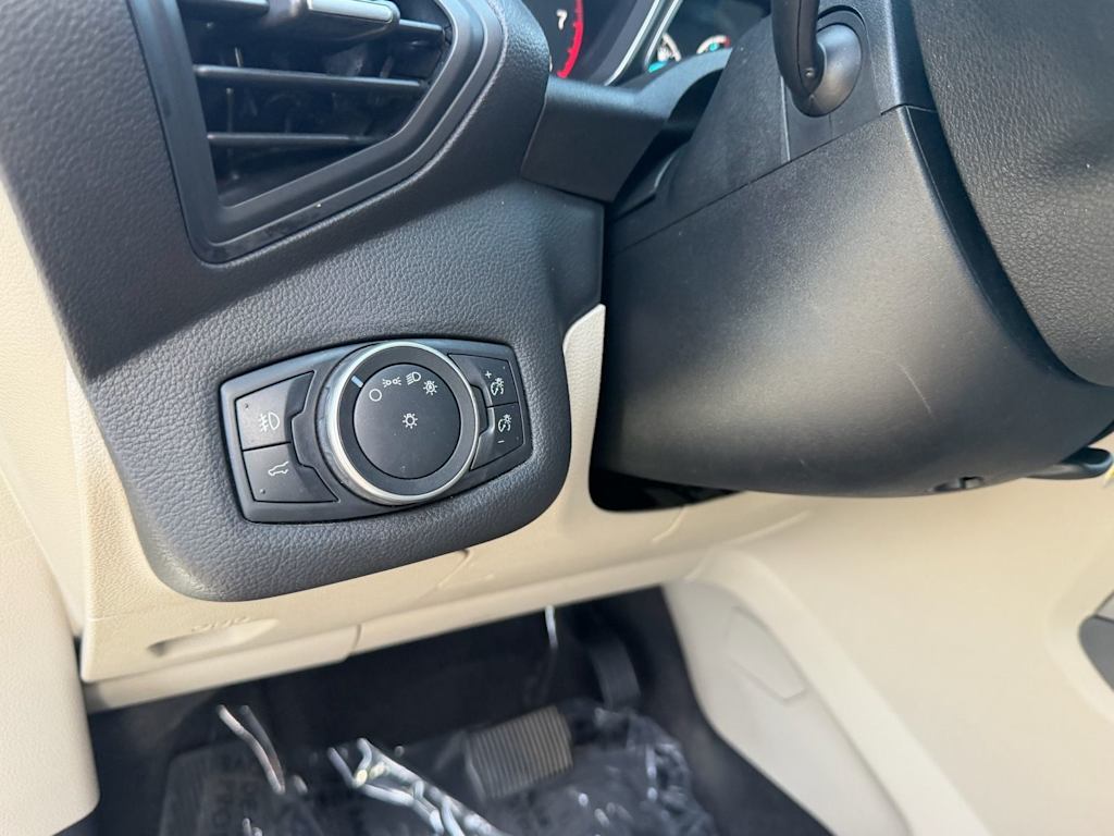 Thumbnail: 2018 Ford Escape - 31