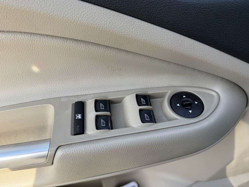 Thumbnail: 2018 Ford Escape - 29