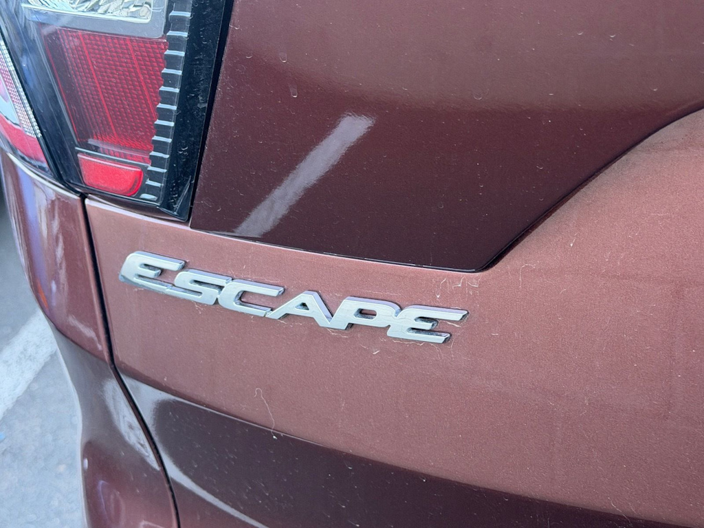 Thumbnail: 2018 Ford Escape - 9