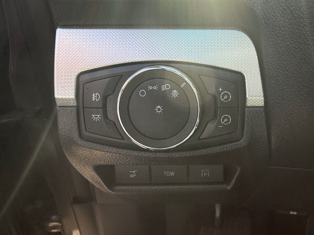 Thumbnail: 2011 Ford Explorer - 12