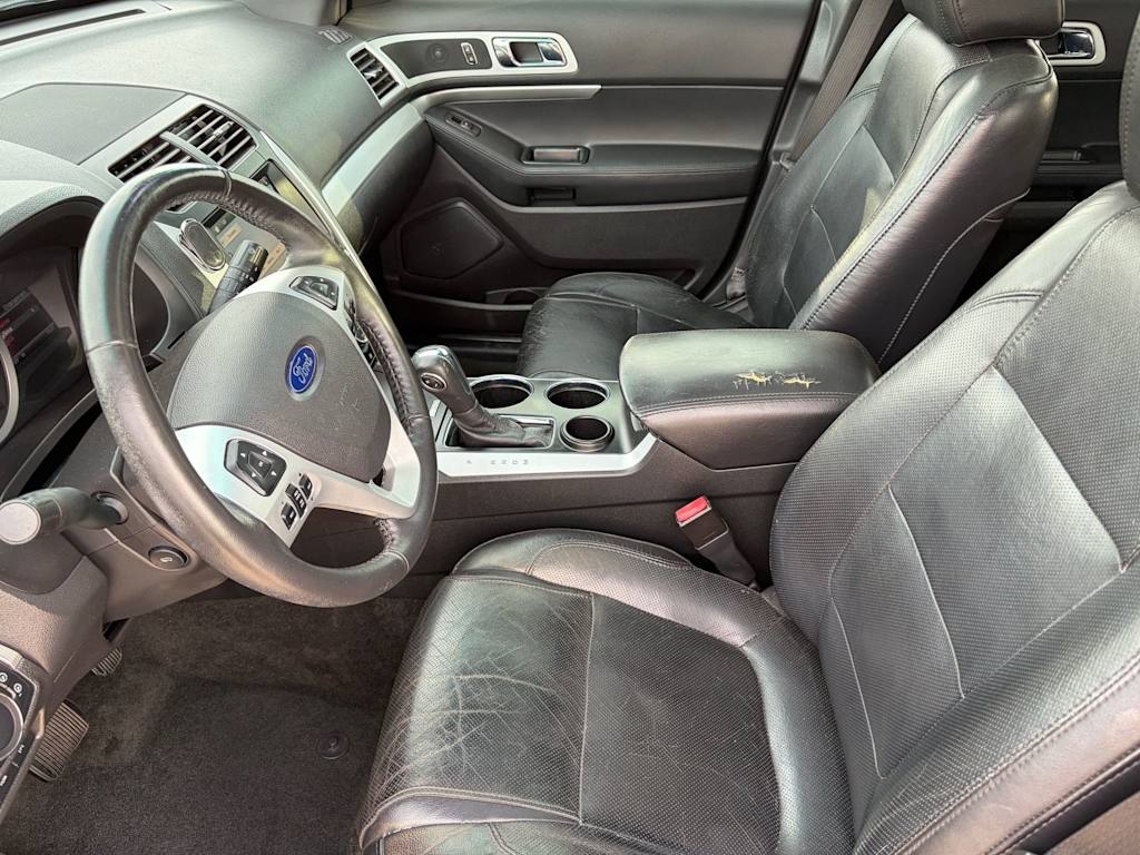 Thumbnail: 2011 Ford Explorer - 22