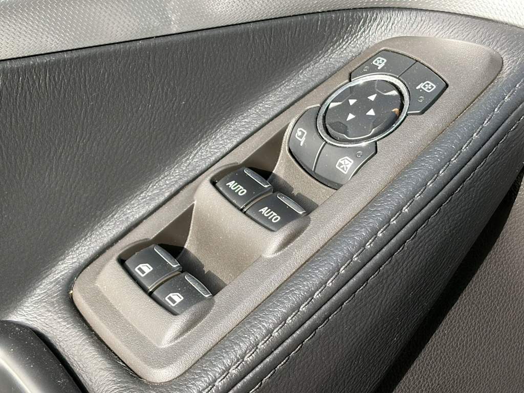 Thumbnail: 2011 Ford Explorer - 23