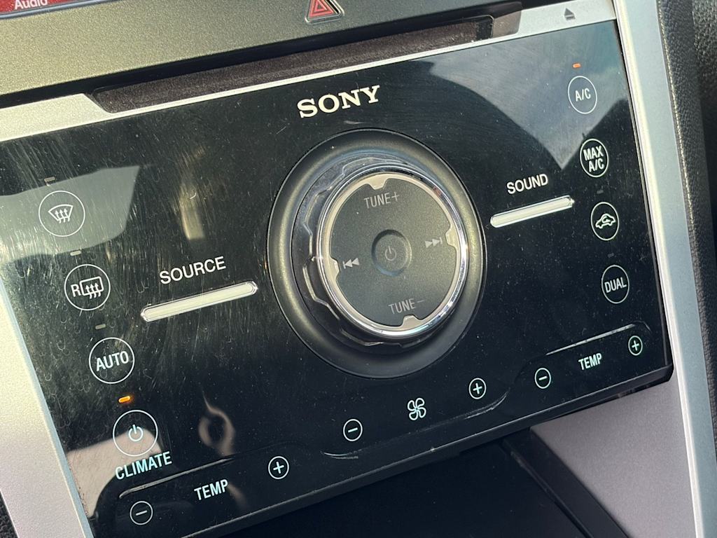 Thumbnail: 2011 Ford Explorer - 28