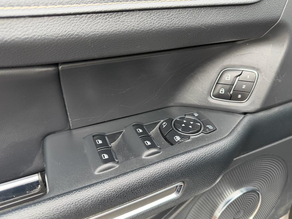 Thumbnail: 2023 Ford Expedition MAX - 28